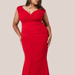 Plus Pleated Maxi Dress