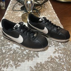 Nike Cortez