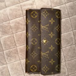 Luxury Long Wallet – Monogram Print, Vintage Condition 
