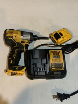 Dewalt DCF902 Power Drill