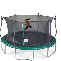 15ft Trampoline/Enclosure W/ Electronic Shooter