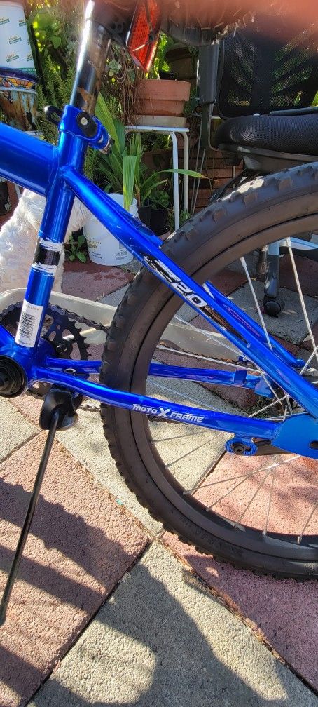 4th July Sale  Garage Kep Boys Bike Hardly Used Like New 