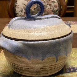 Handcrafted Pottery Pot With Lid