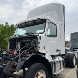 Volvo VNL Parts For Years 2008 - 2017