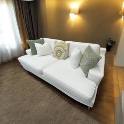 Extremely Comfortable 89” IKEA Couch & 5 Pillows from Non smoking Pet free home. Delivery Available 