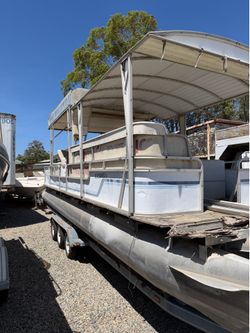 Pontoon boat with trailer