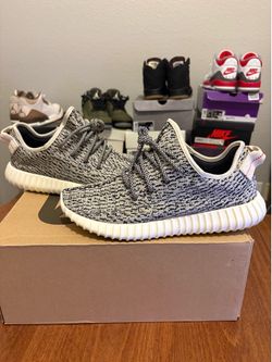 Size 9- Yeezy 350 ‘Turtle Dove’