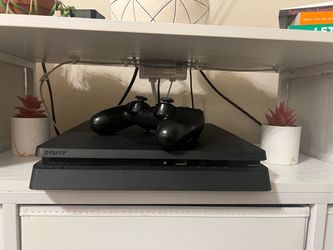 Sony ps4 with controller