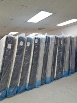 New Pillow Top Mattress set in Plastic!!!