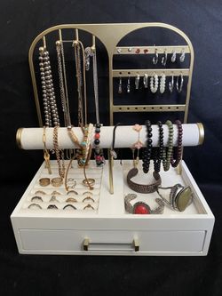 Jewelry Stand/Holder