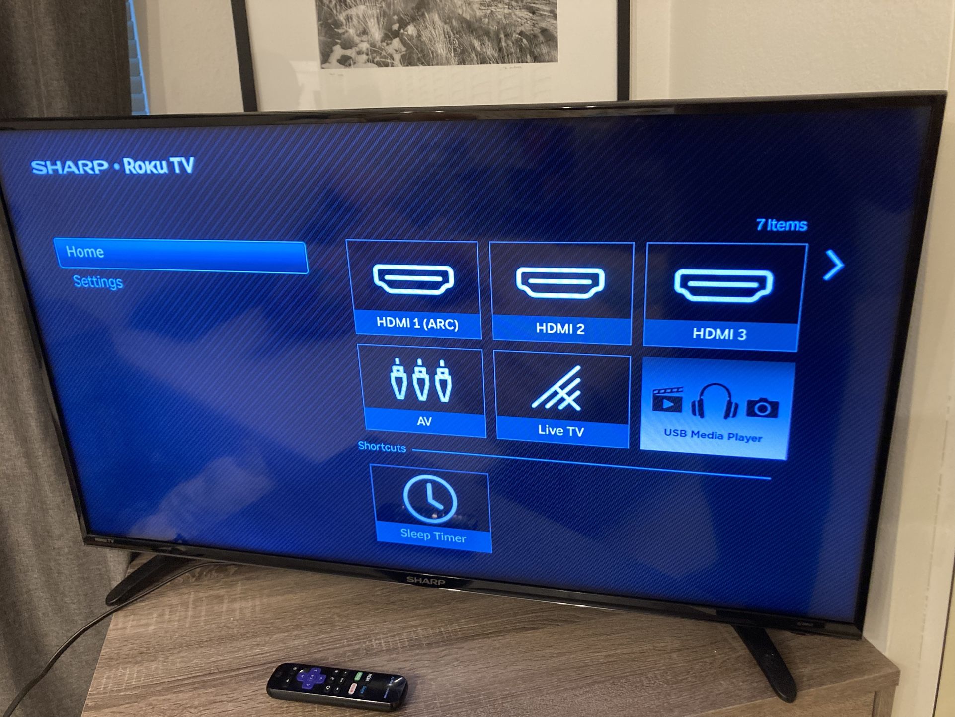 Sharp Roku TV 40” With Remote