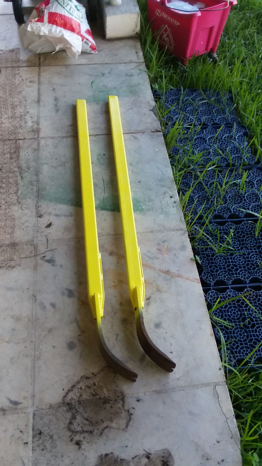 56 inch PRY BAR/ BURKE BAR/ GRIZZLY BAR "LIKE NEW NOW"