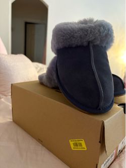 Navy Blue Ugg Slippers