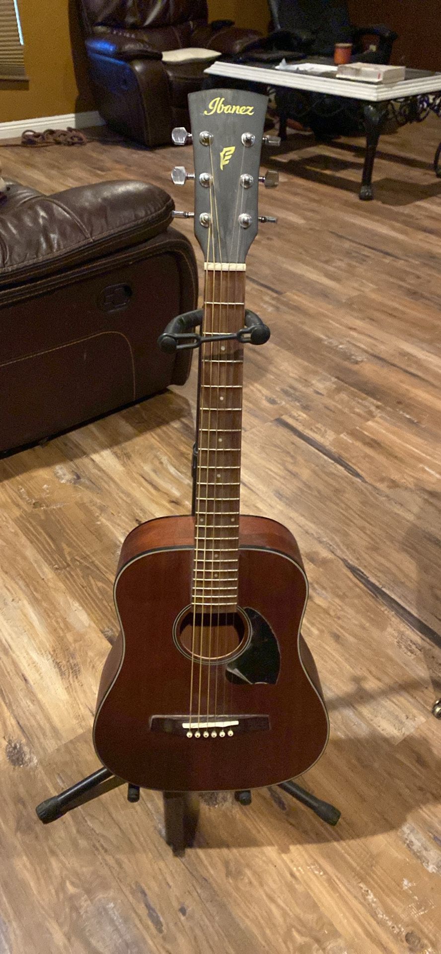 Ibanez 3/4 Acoustic With Stand And Capo