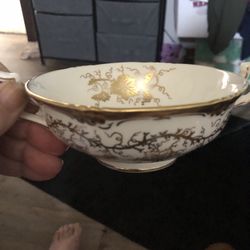 Royal Cauldon Kings Plate Setting For 12 Servings For 5