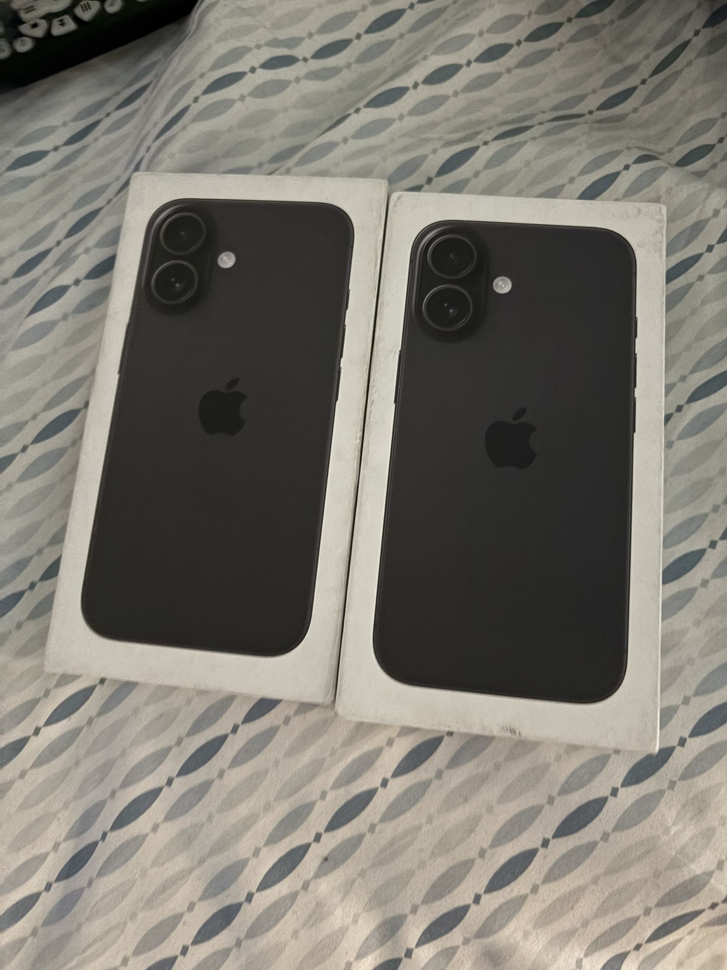 iPhone 16