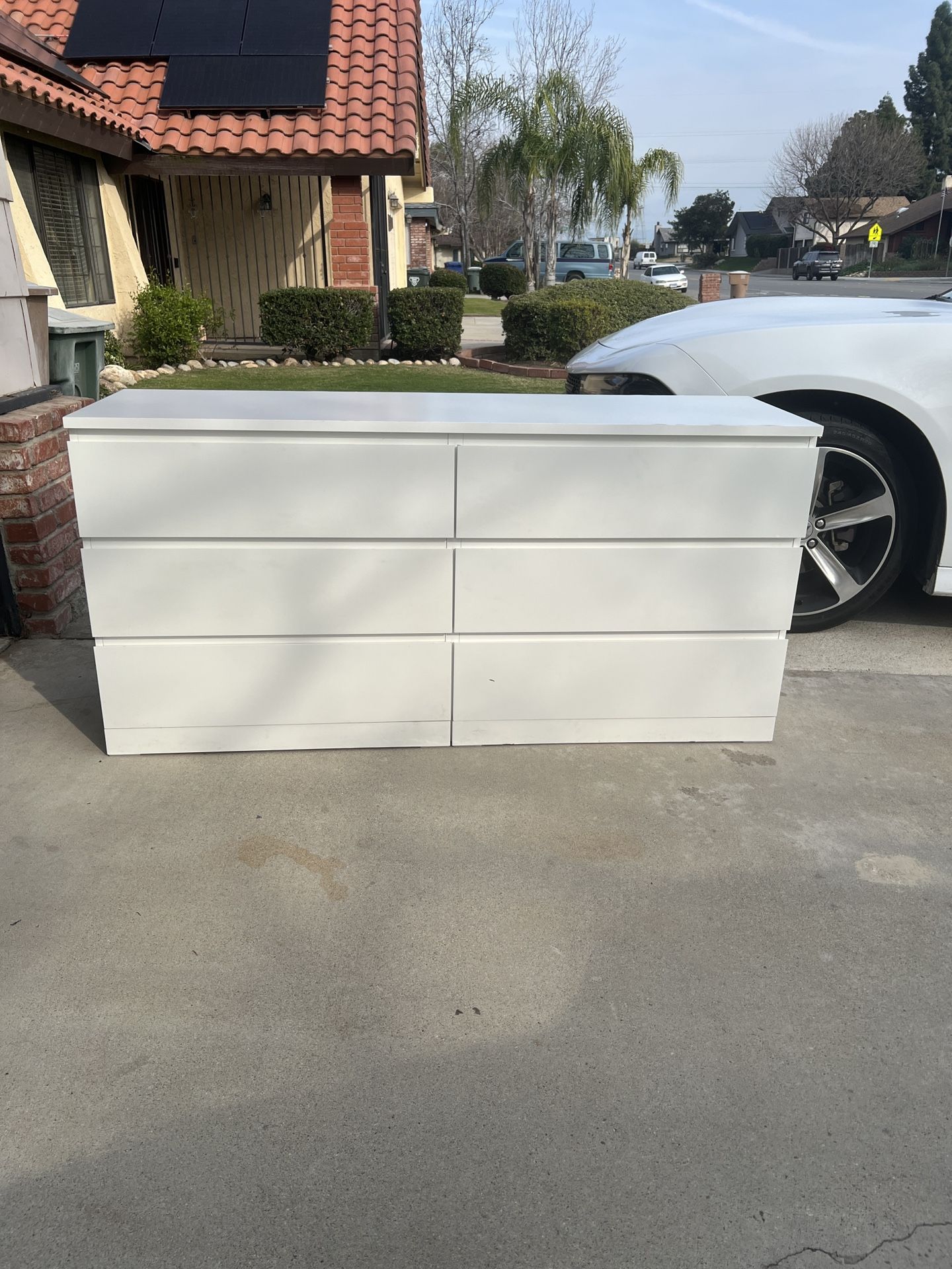 ikea dresser with drawars