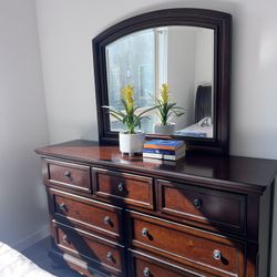 Queen Size Bedroom Set (3 Pieces)