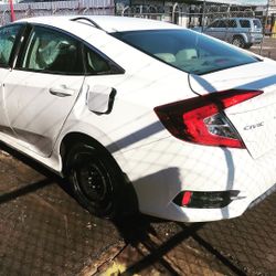 2017 Honda Civic LX PARTING OUT!