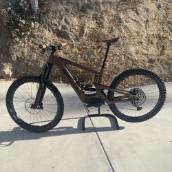 2021 Santa Cruz Mountain Bike Bullit E-bike 