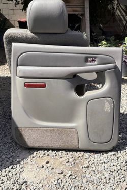 Yukon Xl door panel