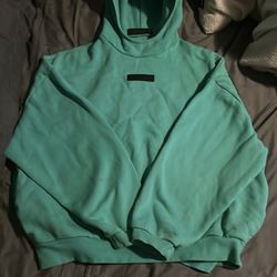 Essentials hoodie medium