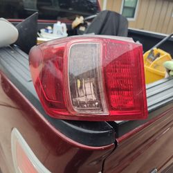  Lexus Is 250-and 350Left Rear Taillight  50 Dollar 