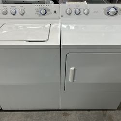 Matching King Size Capacity Washer Dryer Set 