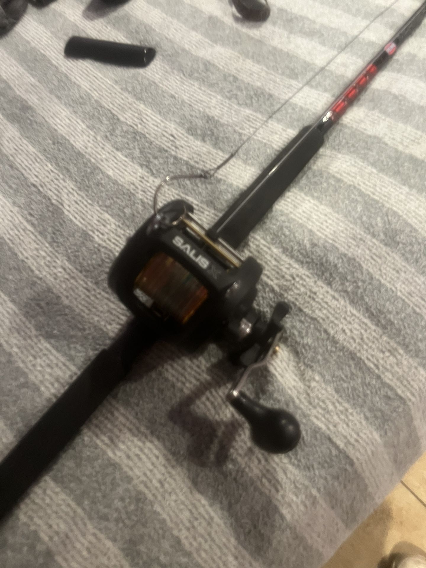 Conventional fishing reel