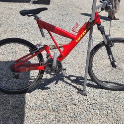 Cannondale V900 FULLSUSPENSION MOUNTAIN BIKE 