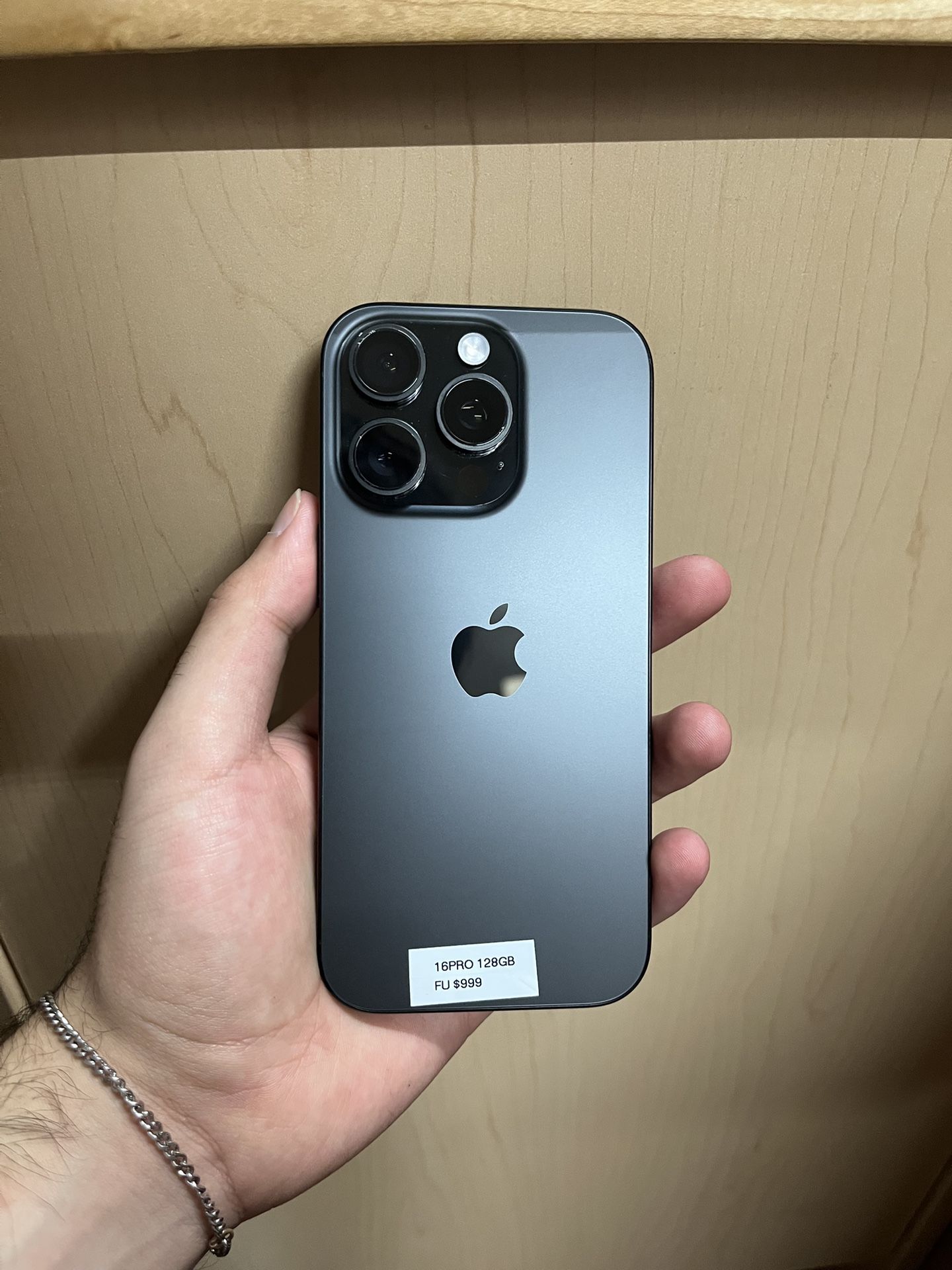 IPHONE 16 PRO FULLY UNLOCKED