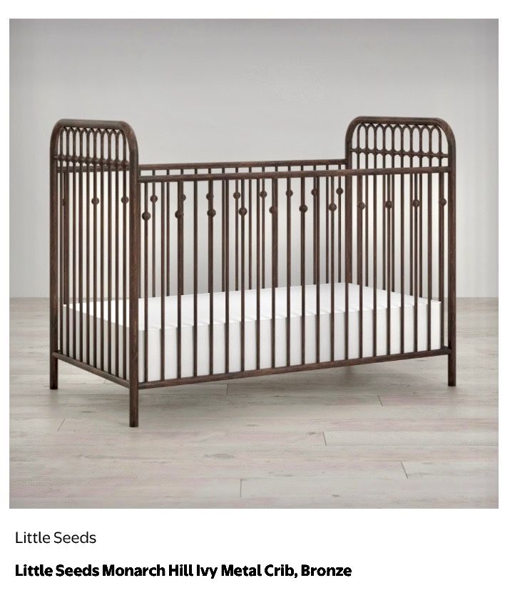 Crib And Changing Table with Mattress