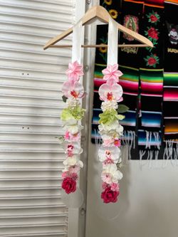 Graduation flower lei customize with name