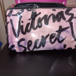 Victoria Secret Makeup Bags Use Each One 5.00 Dollars 
