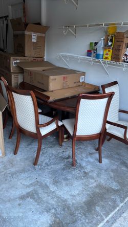 Dining room table with 6 chairs/ $100 OBO