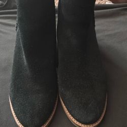 Cute Black Boots! Size 9 