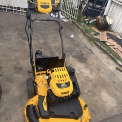 DEWALT lawnmower working good no bag
