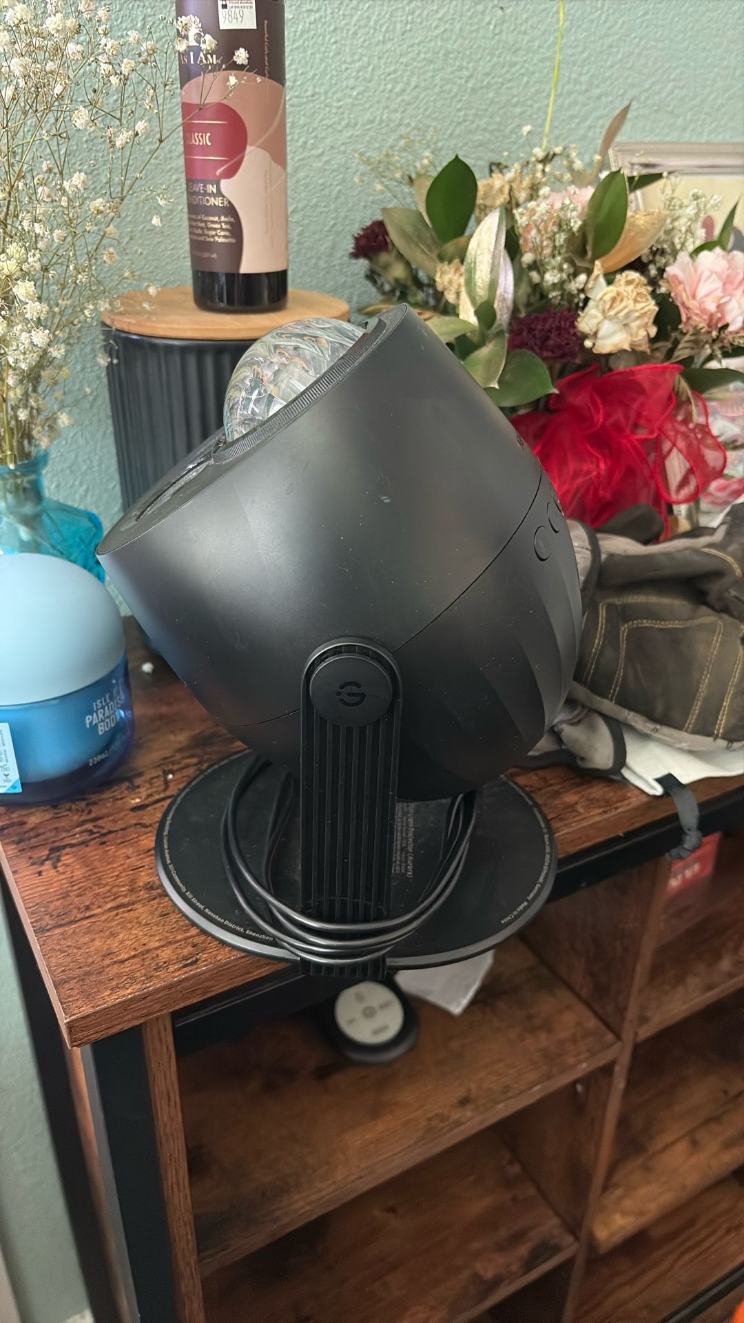 compact DMX-capable moving head LED spot