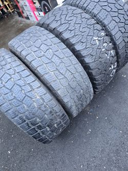 4 used  tires  265/70r17 diferent brand ,but good tires $150.00 all 4
FIRM PRICE, FIRM PRICE 
PLEASE DON'T ASK FOR DICOUNT
POR FAVOR NO PREGUNTE POR D