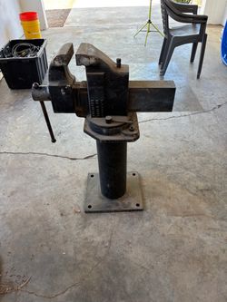 Vintage Cast Iron Vise with stand