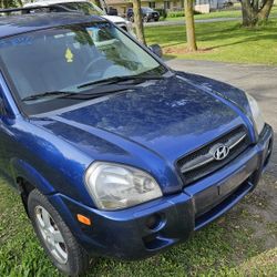 2006 HYUNDAI Tuscon 4cyl 5sp 