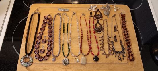 20 Pcs $10-$20 Per Piece Or Set