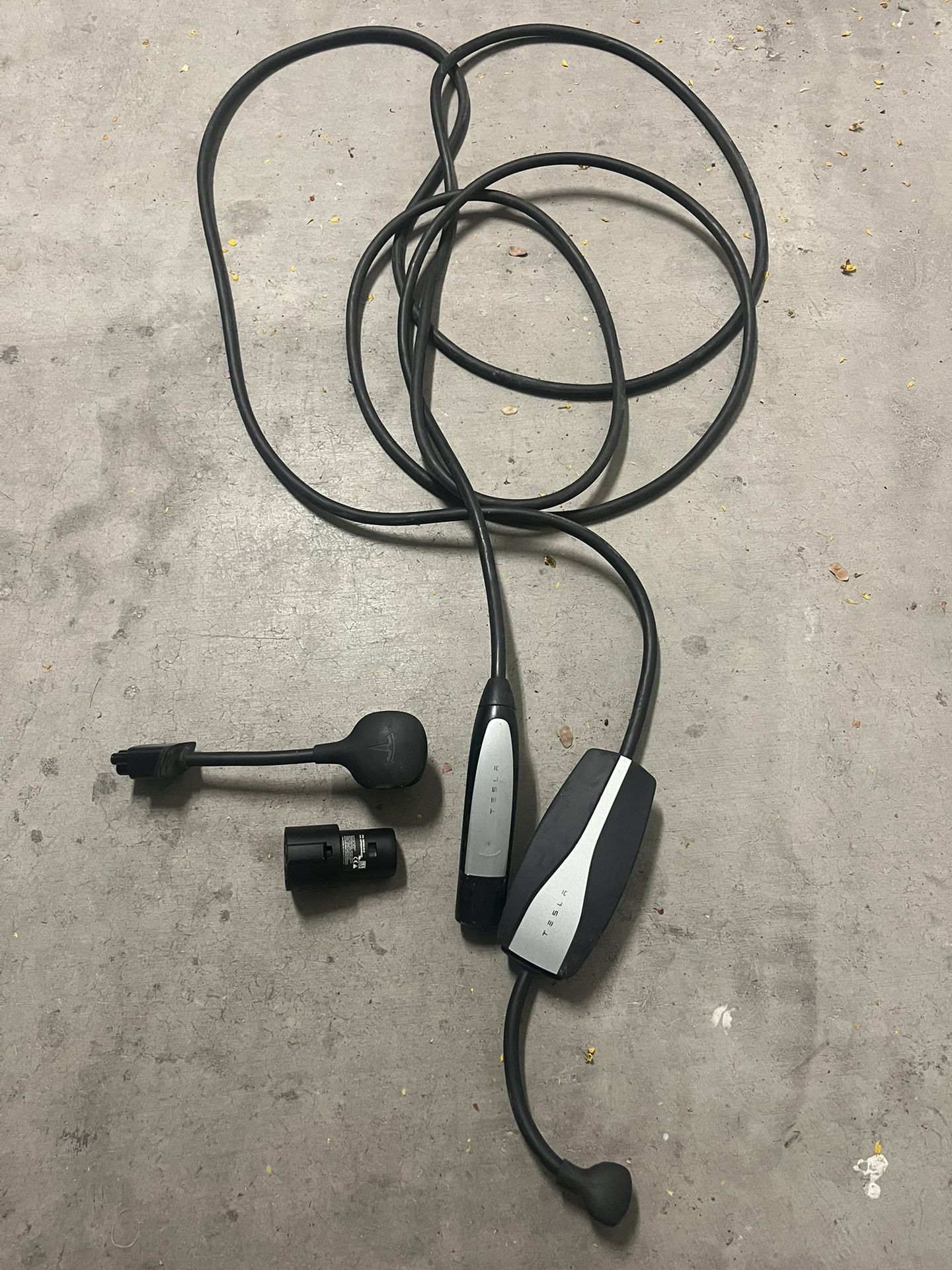 Tesla Charger & 220 / Other Adapter
