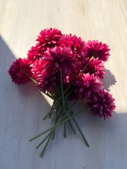 Faux dahlia blooms - magenta/pink