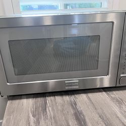 Fridgidgaire  Built In Microwave 