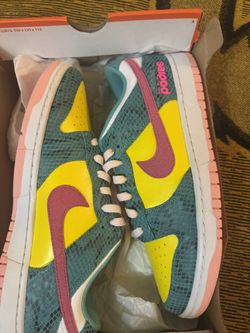 Nike Padres Theme Shoes