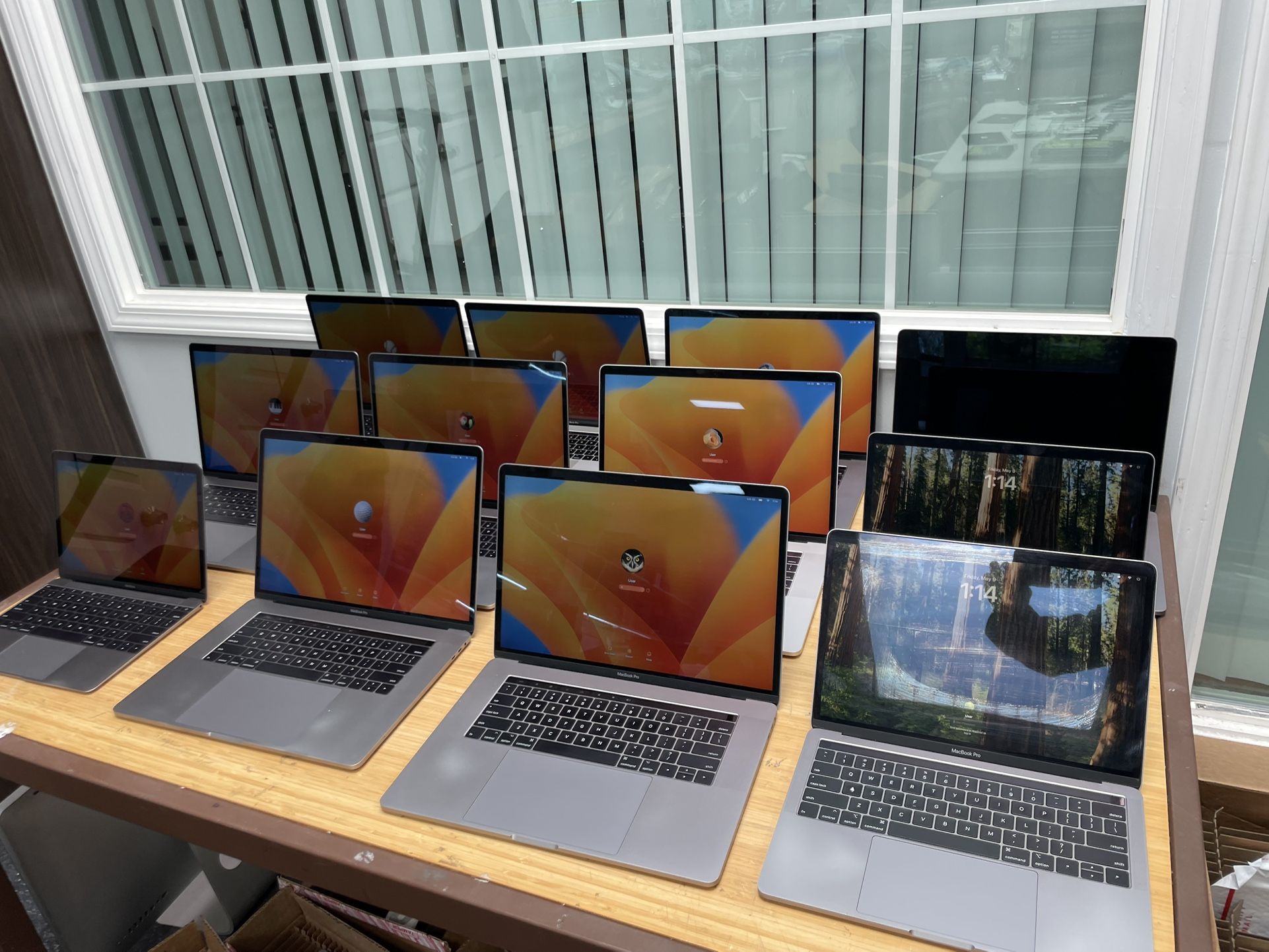 Apple MacBooks