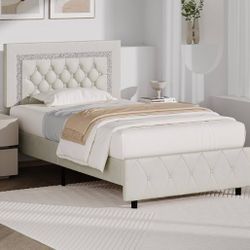 TWIN SIZE BED LUXURY PU LEATHER WITH DECORATIVE CRISTAL💥 BRAND NEW IN BOX 💥