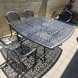 Outdoor Patio Dining set / Eliz 4 Chair set / patio furniture 

