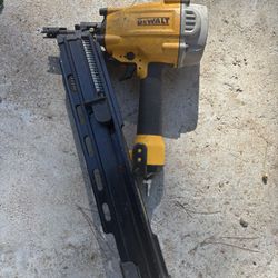 Dewalt /Pneumatic 28-Degree Corded Framing Nailer
